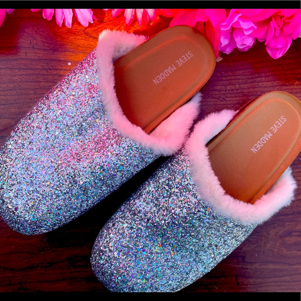 Girls Steve Madden glitter slips
